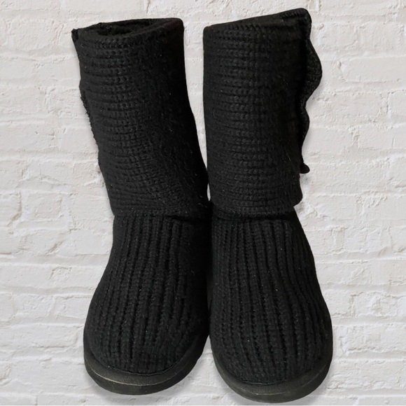 Ugg Australia Classic Cardy Boots - Picture 3 of 11